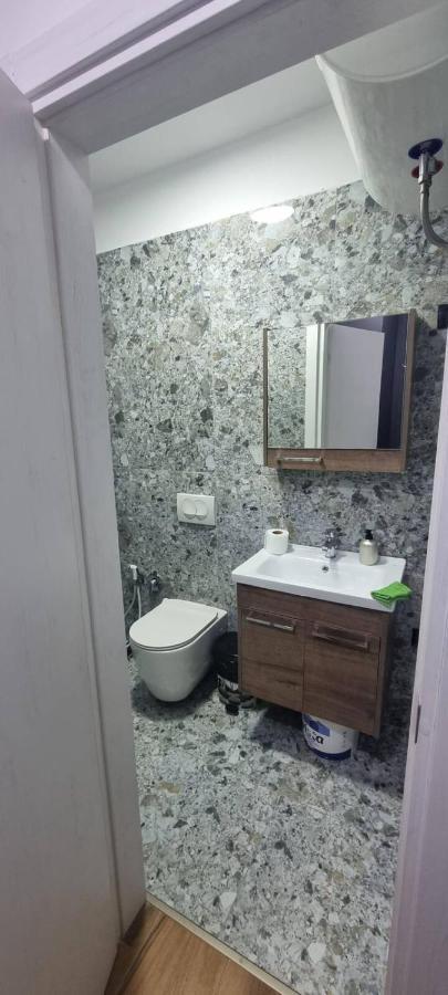 #2 Lovely Spacious 1-Bedroom Apart Tiranë Luaran gambar